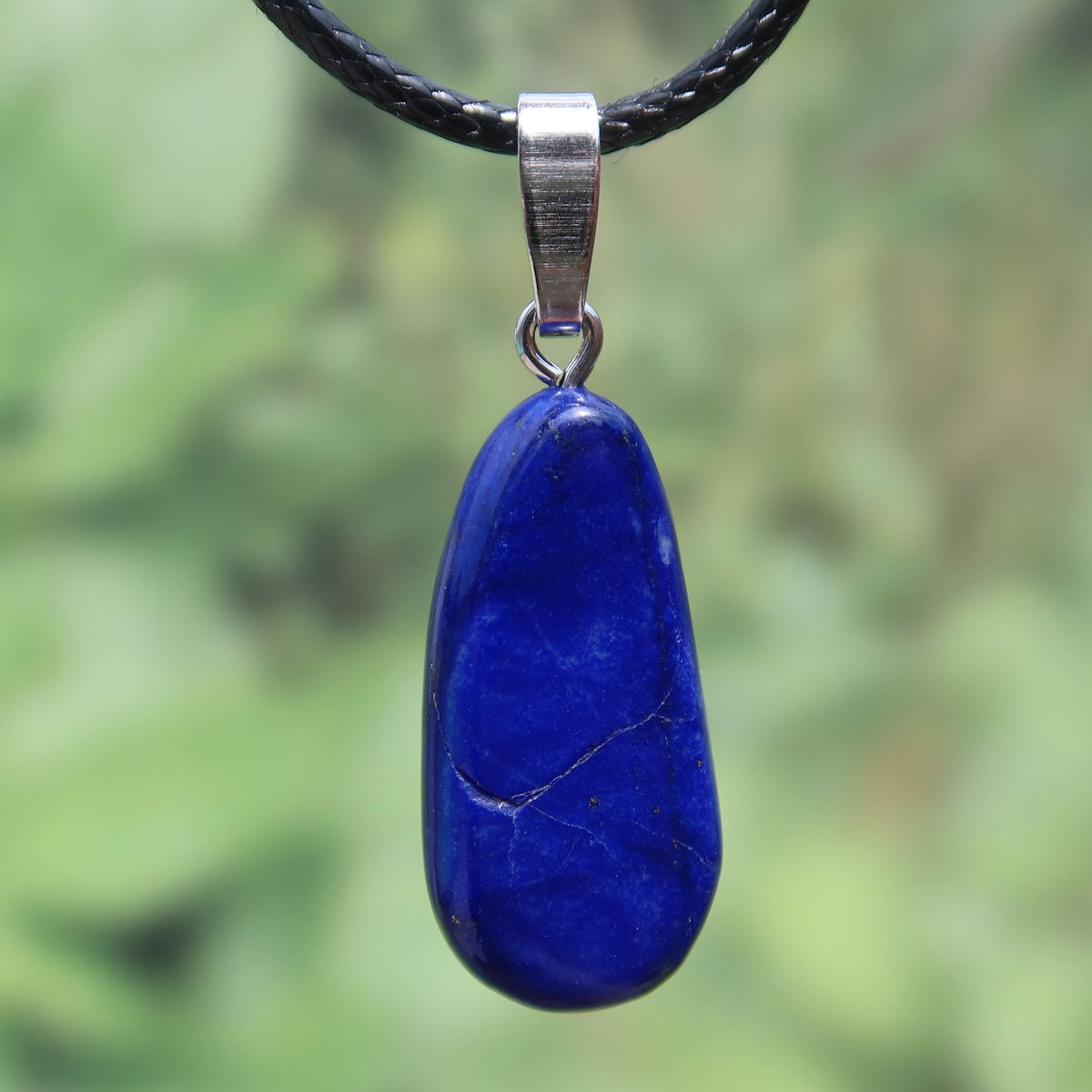 Natürlicher Lapislazuli Anhänger in 1A Qualität, 30mm, mit goldenen Sprenkeln, Rhodium-beschichtete Silberöse, UNIKAT Nr. 13