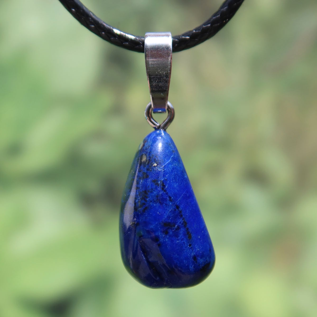 Unique 22mm natural lapis lazuli pendant with silver rhodium-plated bail, blue gemstone with golden speckles. Unikat Nr. 16.