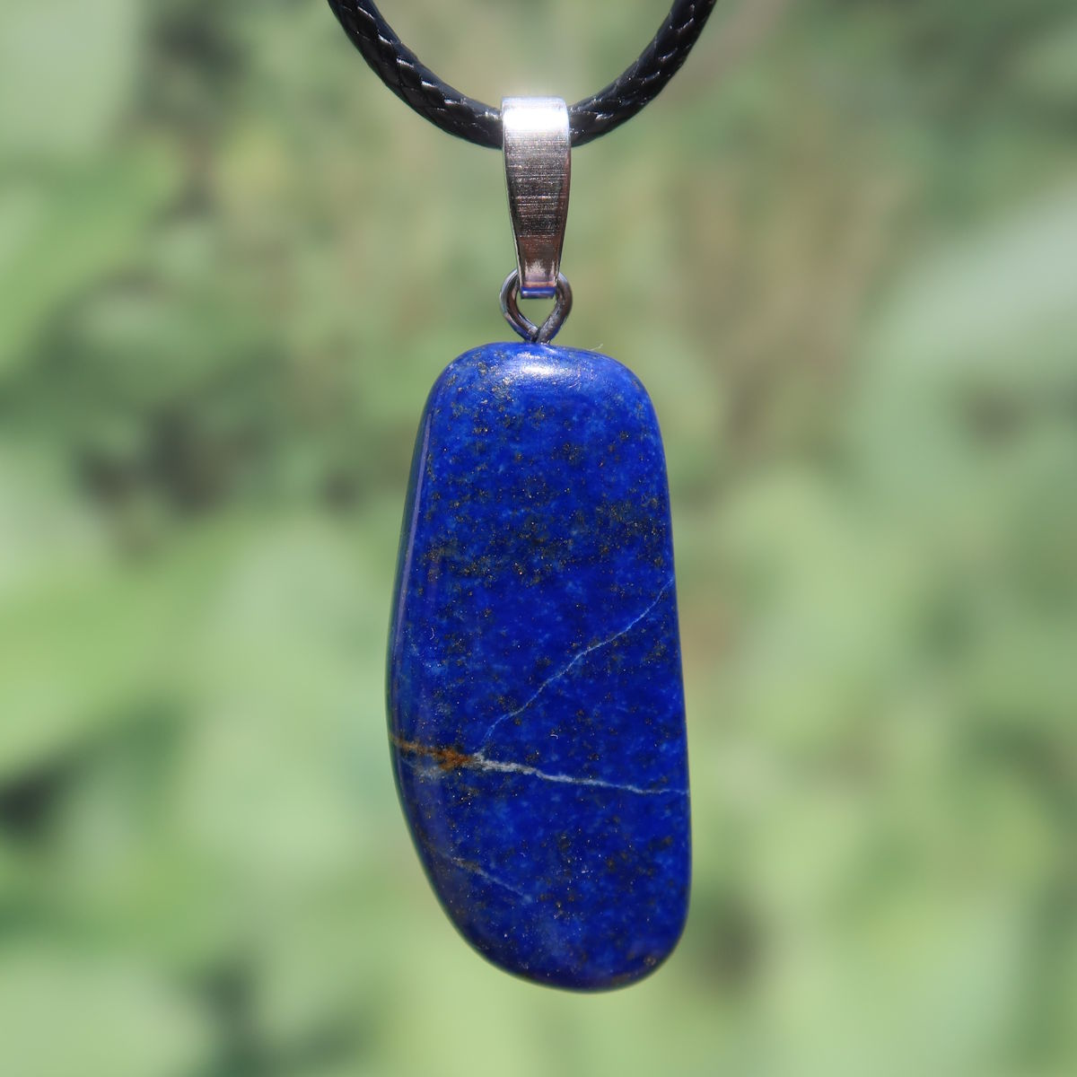 Strahlender Lapislazuli Anhänger, 36mm, mit goldenem Sprenkel und Silberöse, Rhodium-beschichtet gegen Anlaufen, UNIKAT Nr. 17