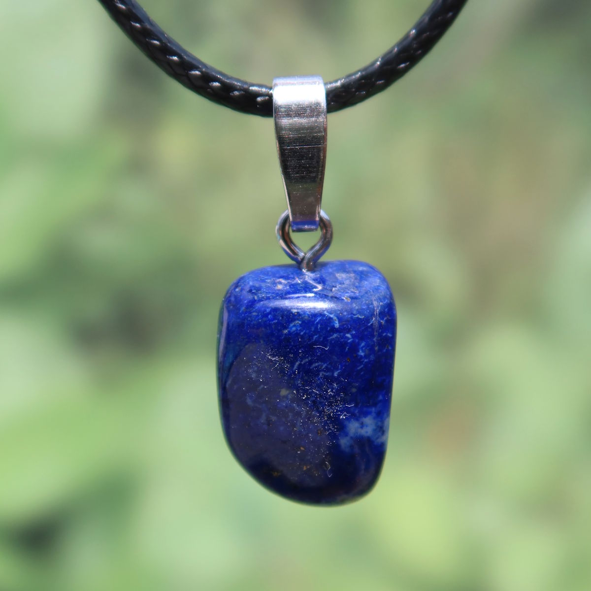Natürlicher Lapislazuli Anhänger mit silberner Öse, Blau mit goldenen Sprenkeln, UNIKAT Nr. 21, handgefertigt, 17mm, 1A Qualität