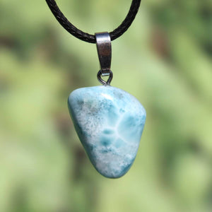 Larimar Anhänger mit Silberschlaufe 25mm, einzigartiger Edelstein, Natur-Look, aus der Dominikanischen Republik, UNIKAT Nr. 9