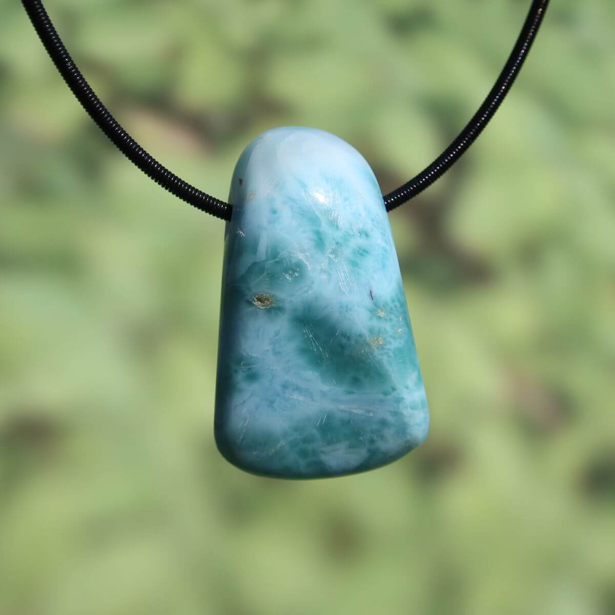 Echter Larimar Anhänger gebohrt 36mm, einmaliges Design, handgefertigt in der Dominikanischen Republik, UNIKAT Nr. 10.