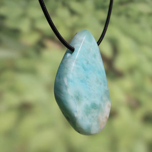 Echter Larimar Anhänger gebohrt 50mm, UNIKAT Nr. 11, stilvoller Edelstein aus der Dominikanischen Republik, natürliche Schönheit