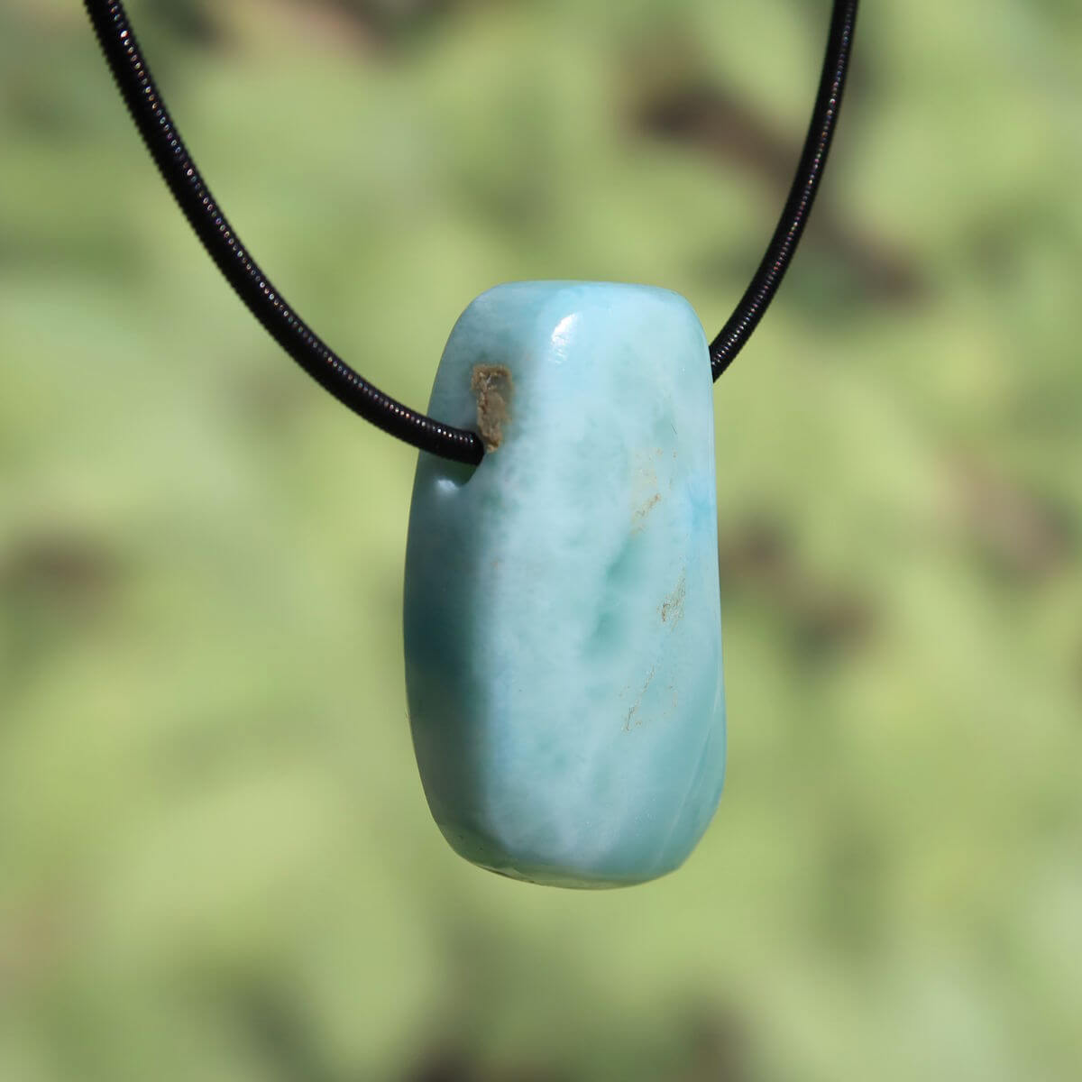 Echter Larimar Anhänger gebohrt 40mm mit stilvollem Look, einzigartiger Edelstein aus der Dominikanischen Republik, UNIKAT Nr. 7