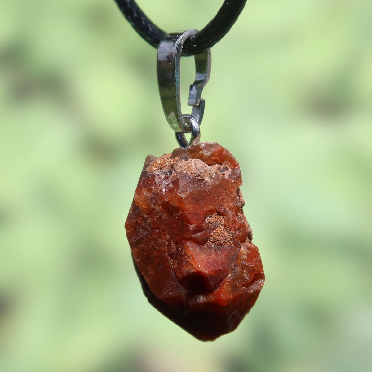 Natürlicher Mondolith Anhänger, 23mm Unikat, mit Silberöse, fokus auf Vitalität und Achtsamkeit, direkt aus der Natur, Nr. 10