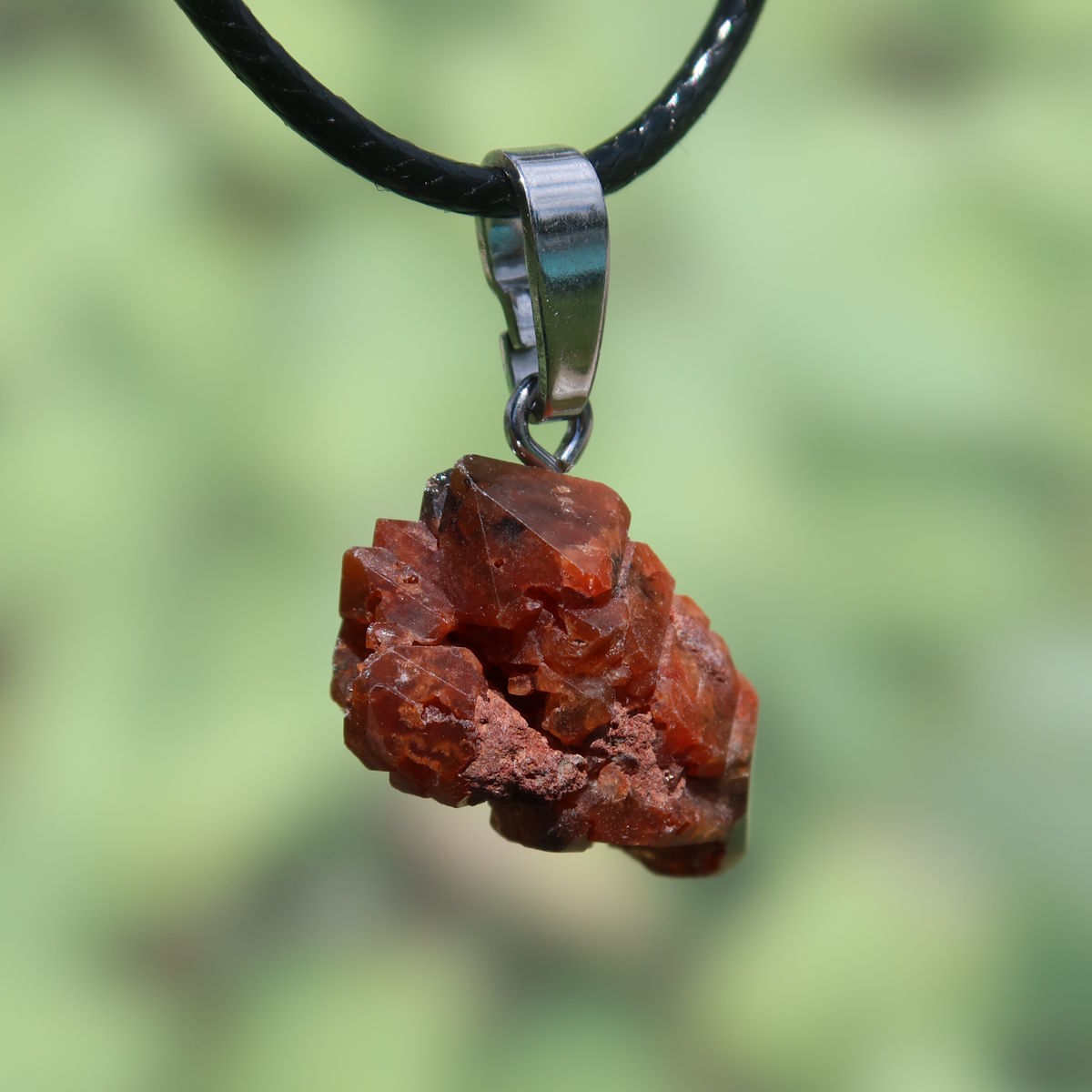 Natürlicher Mondolith Anhänger 23mm mit Silberöse, unikat Edelstein für Vitalität und Achtsamkeit, handgefertigt, UNIKAT Nr. 2