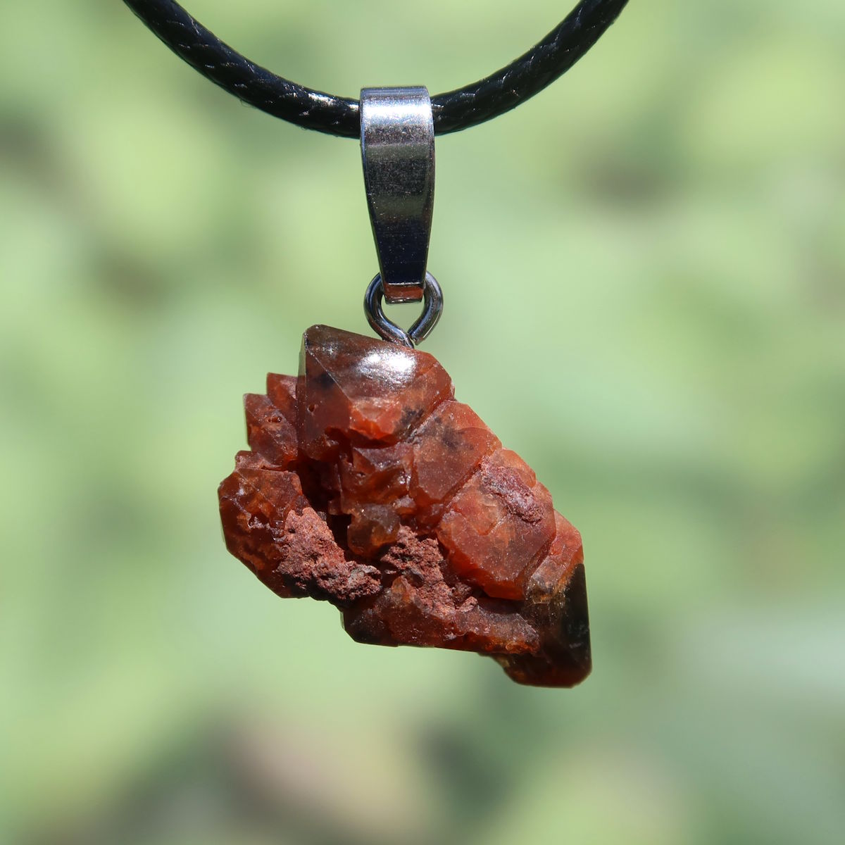 Natürlicher Mondolith Anhänger 23mm mit Silberöse, unikat Edelstein für Vitalität und Achtsamkeit, handgefertigt, UNIKAT Nr. 2