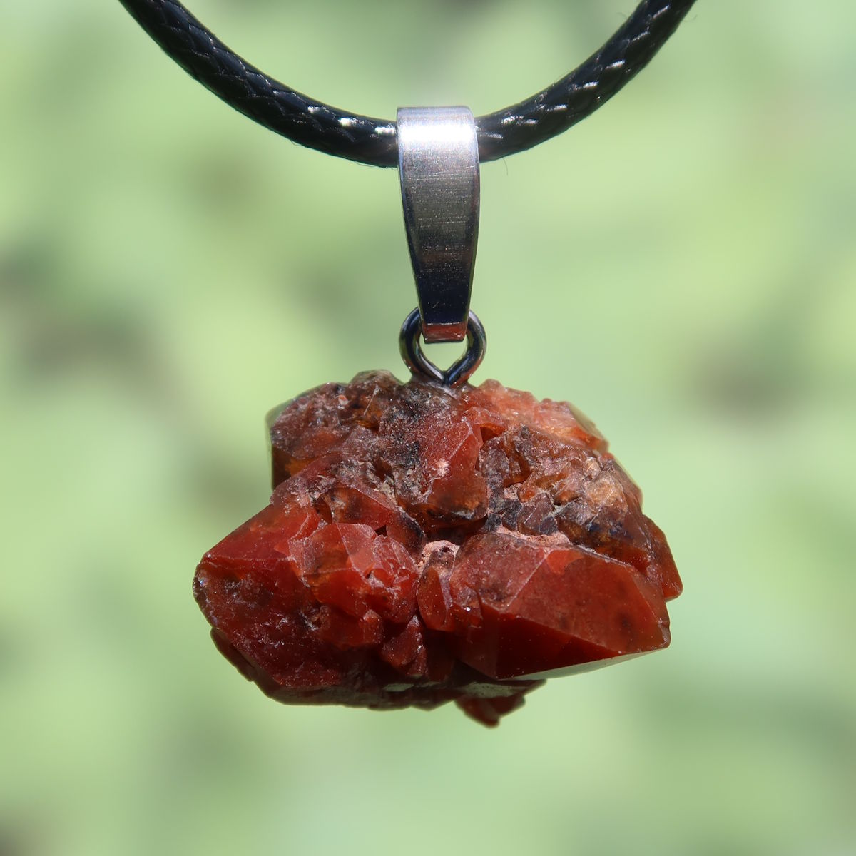 Natürlicher Mondolith Anhänger mit Silberöse, 25mm, fördert Vitalität und Achtsamkeit, einzigartiges Unikat Nummer 7.