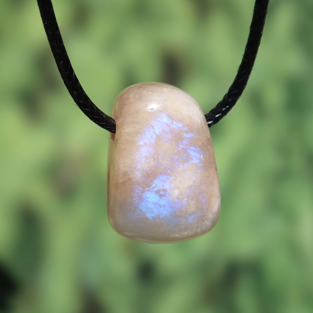 1A Qualität Mondstein weiß gebohrt - Weiblichkeit und Intuition - UNIKAT Nr. 10