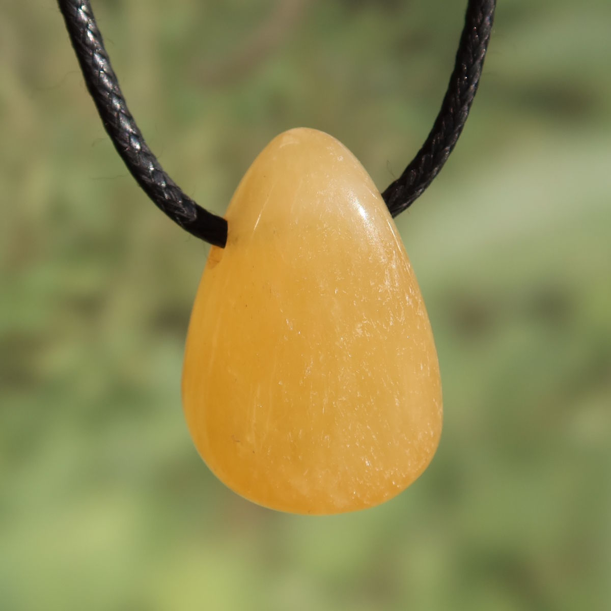 Calcit orange gebohrt - Selbstvertrauen und Positivität - Nr. 16