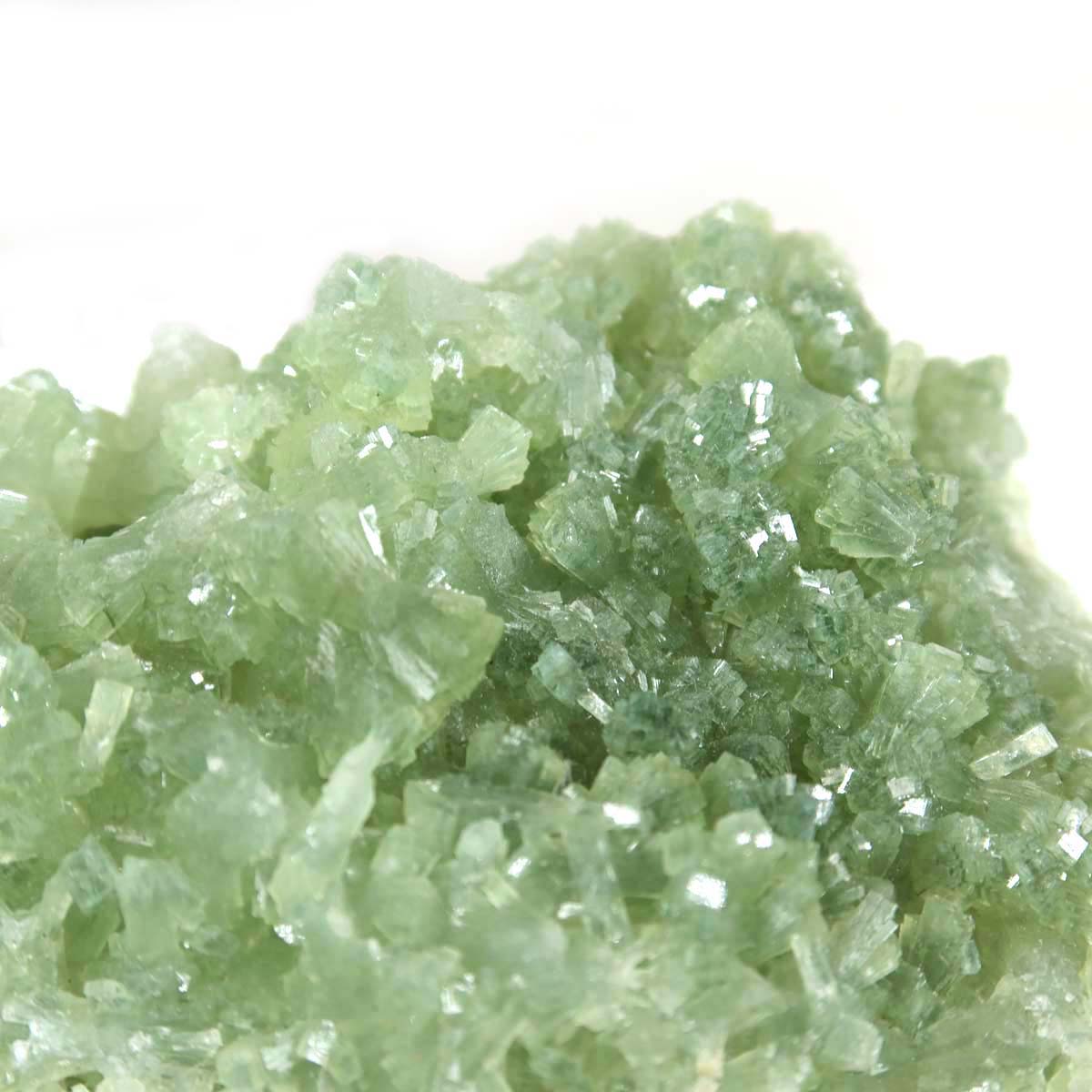 Prehnit 1A Kristall Stufe – aus Marokko 12x5cm - Exklusive Stücke für Sammler und Liebhaber Unikat Nr.44, grüner Prehnit auf weißem Hintergrund