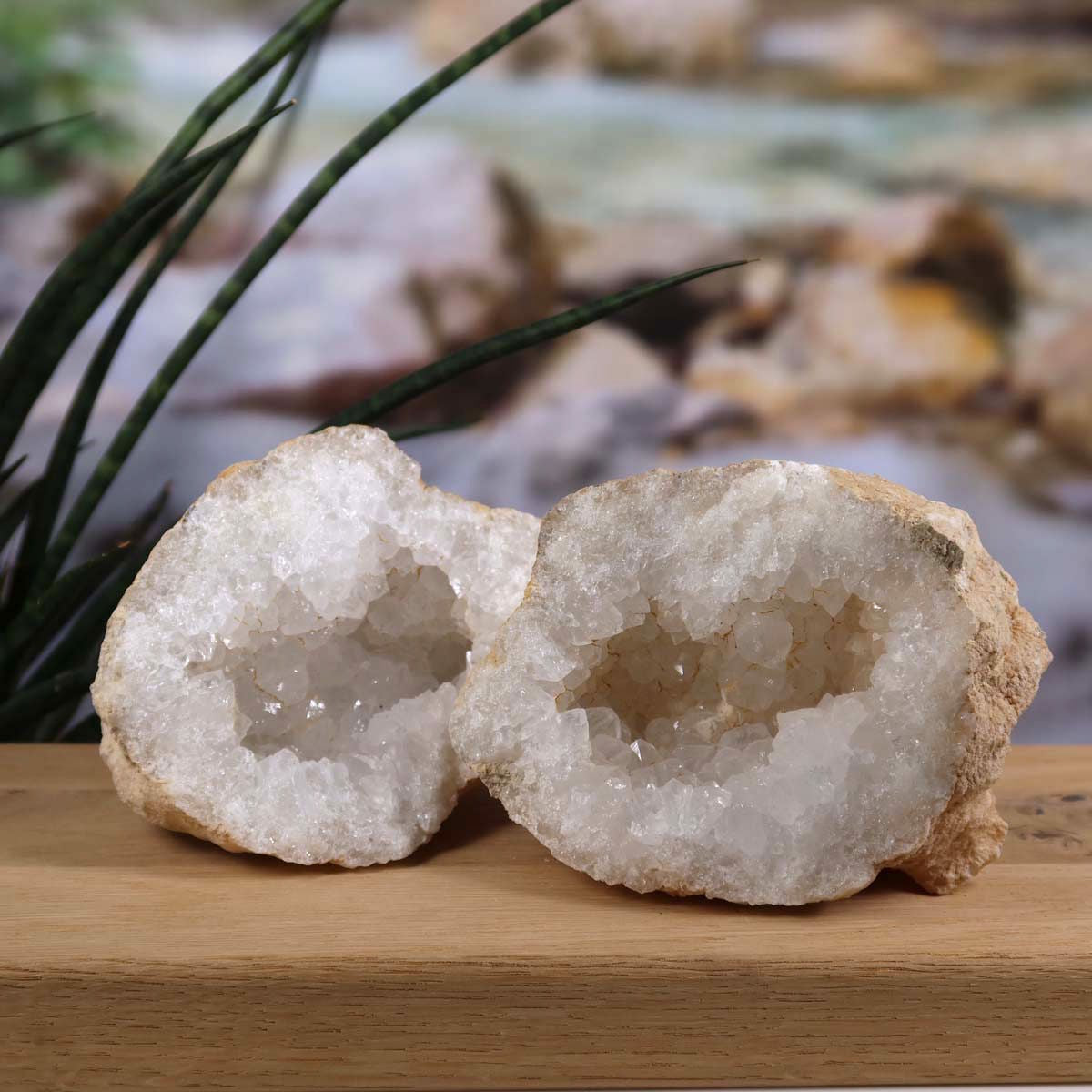 Quarz Geode geöffnet – Glücksgeode – Stabilität und Klarheit – 13x8x10 cm- Unikat Nr. 18, natürliche Quarz Kristalle aus Marokko