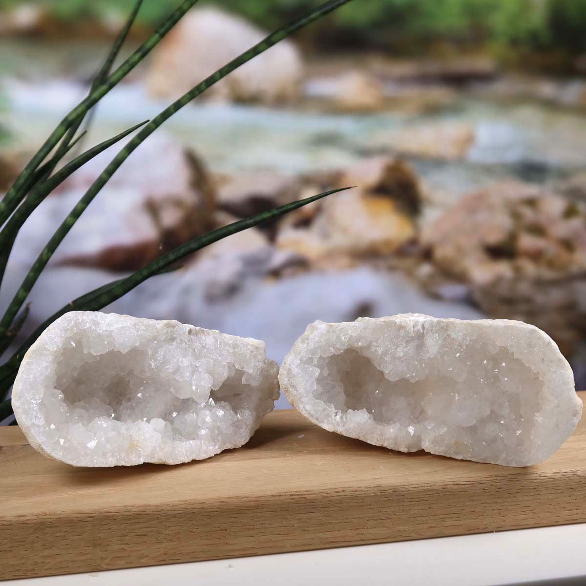 Quarz Geode geöffnet – Glücksgeode – Stabilität und Klarheit – 14x11x6 cm- Unikat Nr. 22, natürliche Quarz Kristalle aus Marokko