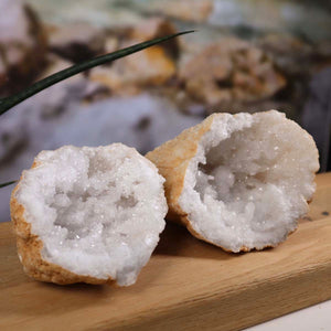 Quarz Geode geöffnet – Glücksgeode – Stabilität und Klarheit – 13x9x8cm - Unikat Nr. 41, natürliche marokkanische Quarzkristalle