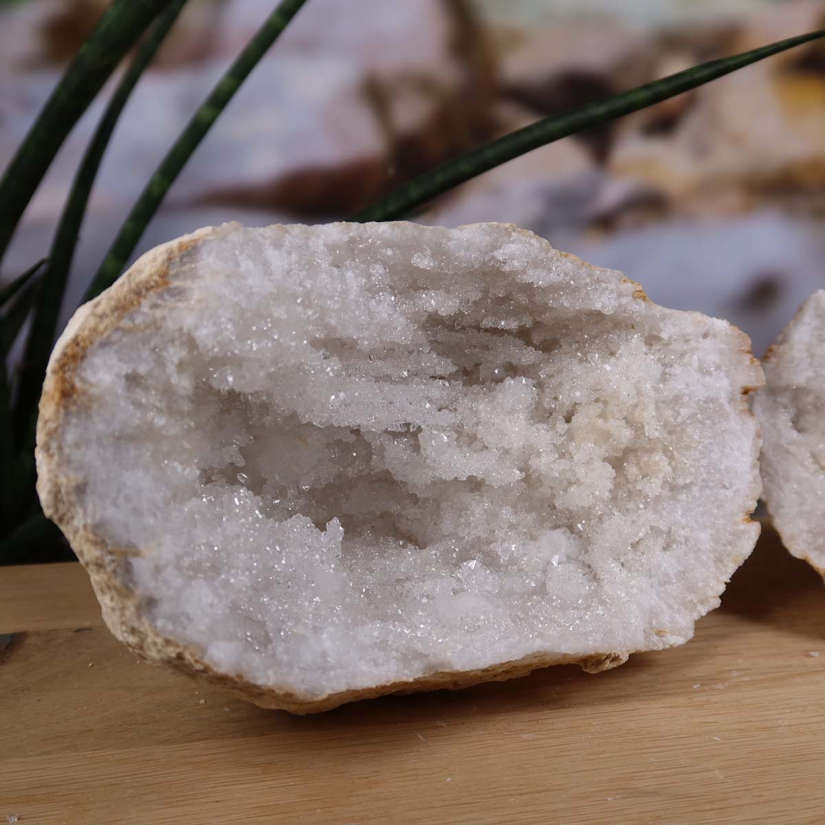 Quarz Geode geöffnet – Glücksgeode – Stabilität und Klarheit – 15x10x8cm - Unikat Nr. 46, natürliche Marokkanische Dekoration