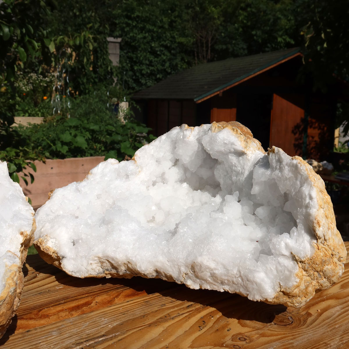 Quarz Geode geöffnet -XXL– Glücksgeode – Stabilität und Klarheit – 35x30x21cm - Unikat Nr. 6, natürliche Quarz Kristalle