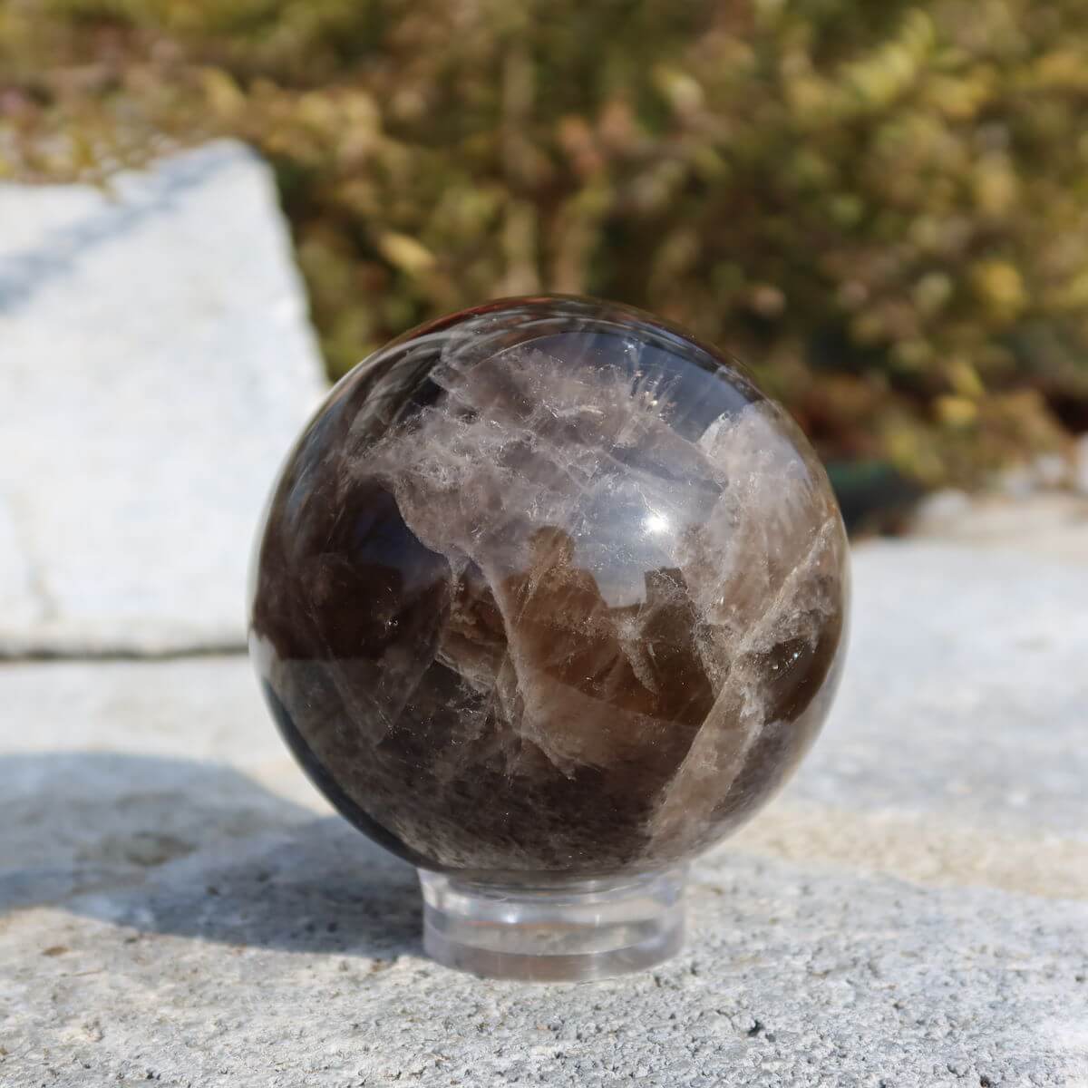 Rauchquarz Kugel geschliffen, UNIKAT Nr. 4, kaufen im Online Shop Steinwelten Graz und Wiener Neustadt.