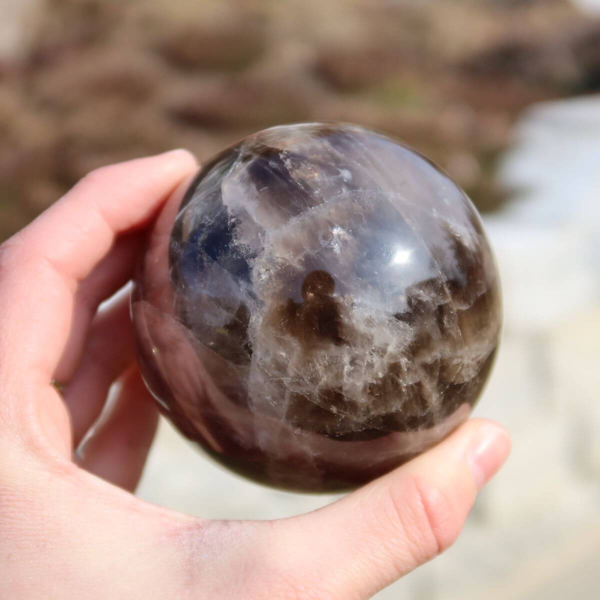 Rauchquarz Kugel geschliffen, UNIKAT Nr. 4, kaufen im Online Shop Steinwelten Graz und Wiener Neustadt.