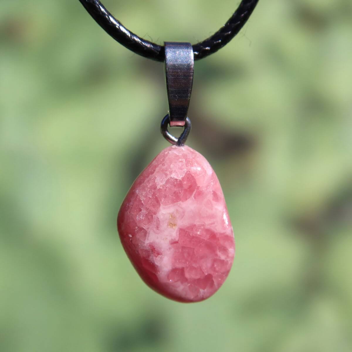 Rhodochrosit Anhänger, rosa-rote Maserung, 1A Qualität, Silberöse, einzigartiges Schmuckstück aus Argentinien, online kaufen in Graz & Wiener Neustadt