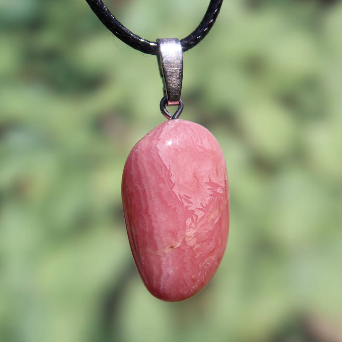 Rhodochrosit Anhänger 1A Qualität, rosa Edelstein mit Silberöse, online kaufen bei Steinwelten Graz und Wiener Neustadt