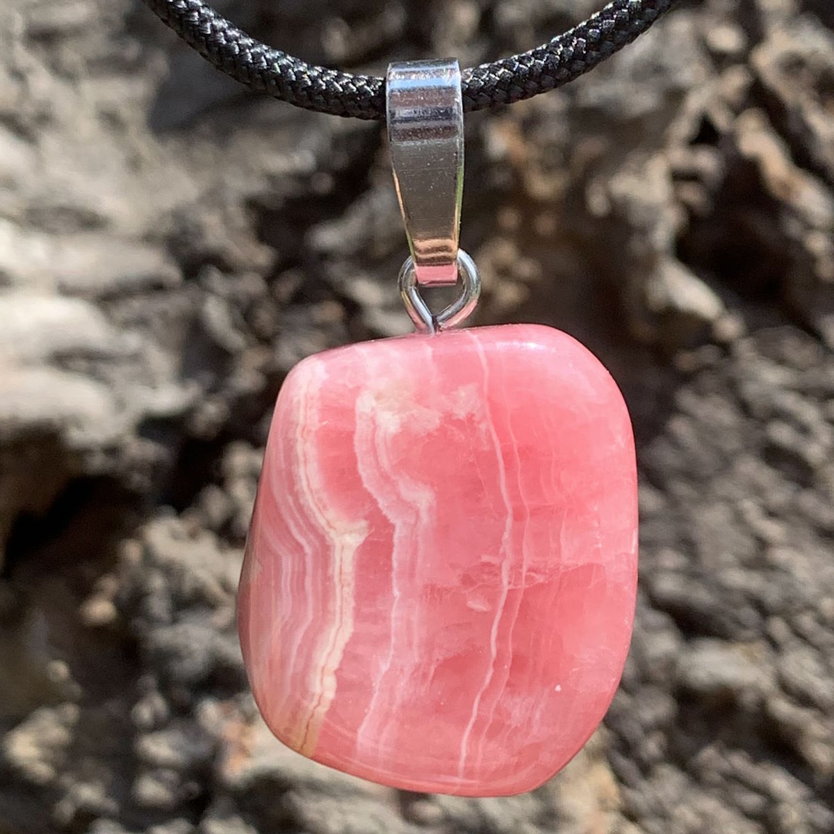 Rhodochrosit Anhänger mit Silberschlaufe 