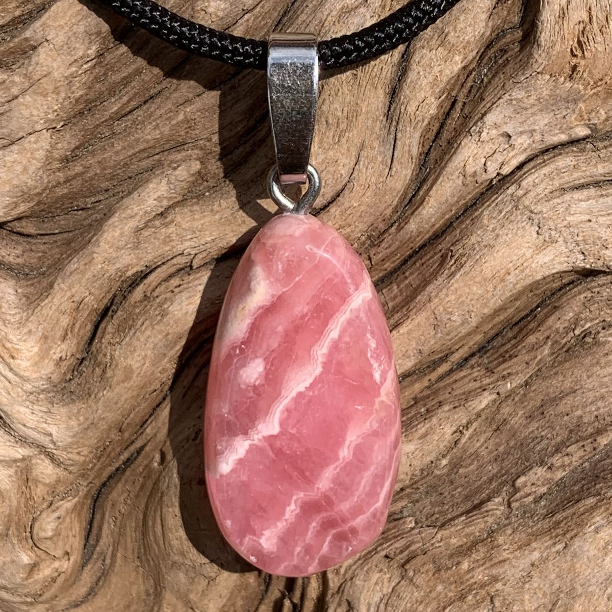 Kettenanhänger aus Rhodochrosit von Steinwelten 