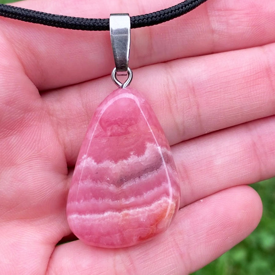 Anhänger aus Rhodochrosit von Steinwelten 