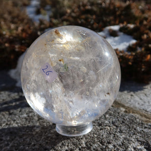 Rutilquarz Kugel – Natürliche Kristallkugel - 80mm Durchmesser Nr. 26 mit goldenen Rutilnadeln, einzigartig und dekorativ.