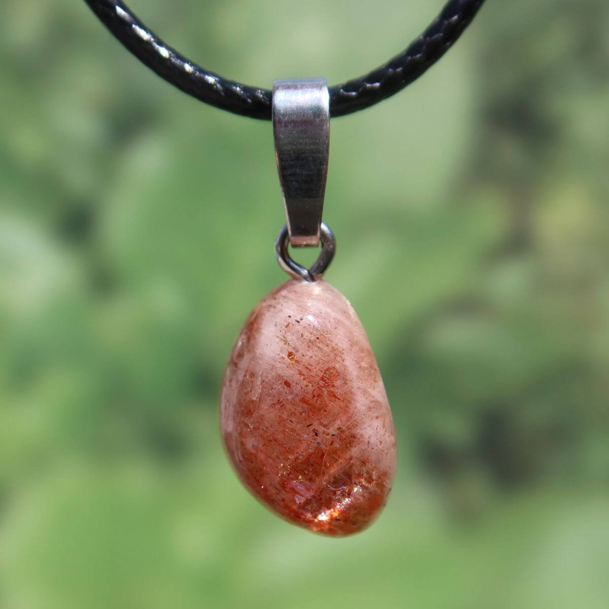 Natürlicher Sonnenstein Anhänger mit Silberschlaufe, 18mm, warmes Gold und Orange, einzigartig, positiv und beruhigend.