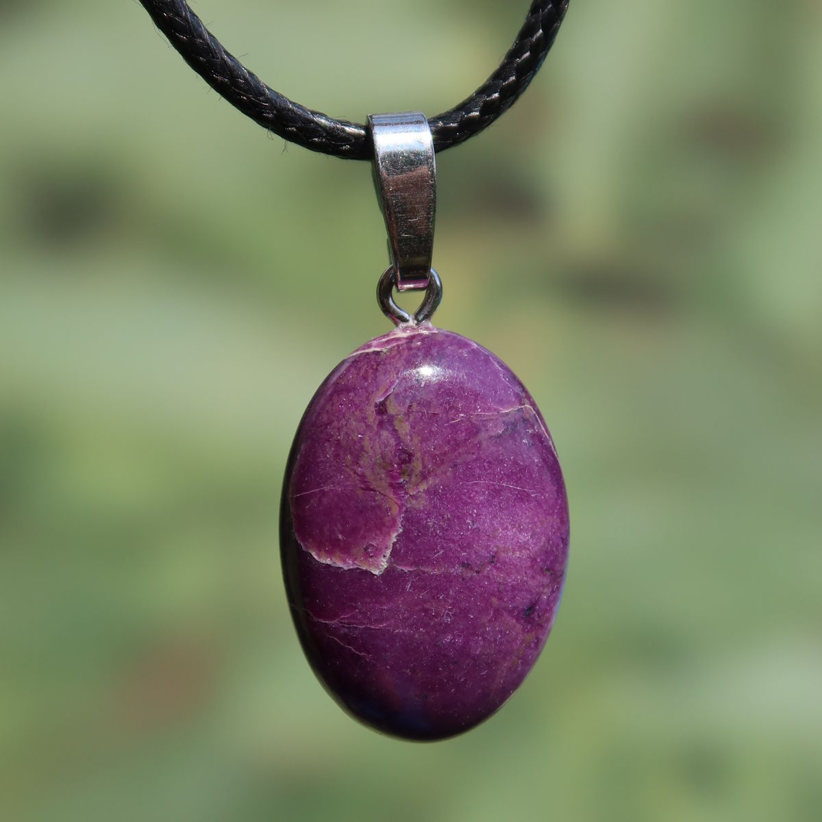 Natürlicher Stichtit Anhänger 26mm - innere Ruhe und Gelassenheit - UNIKAT Nr. 6