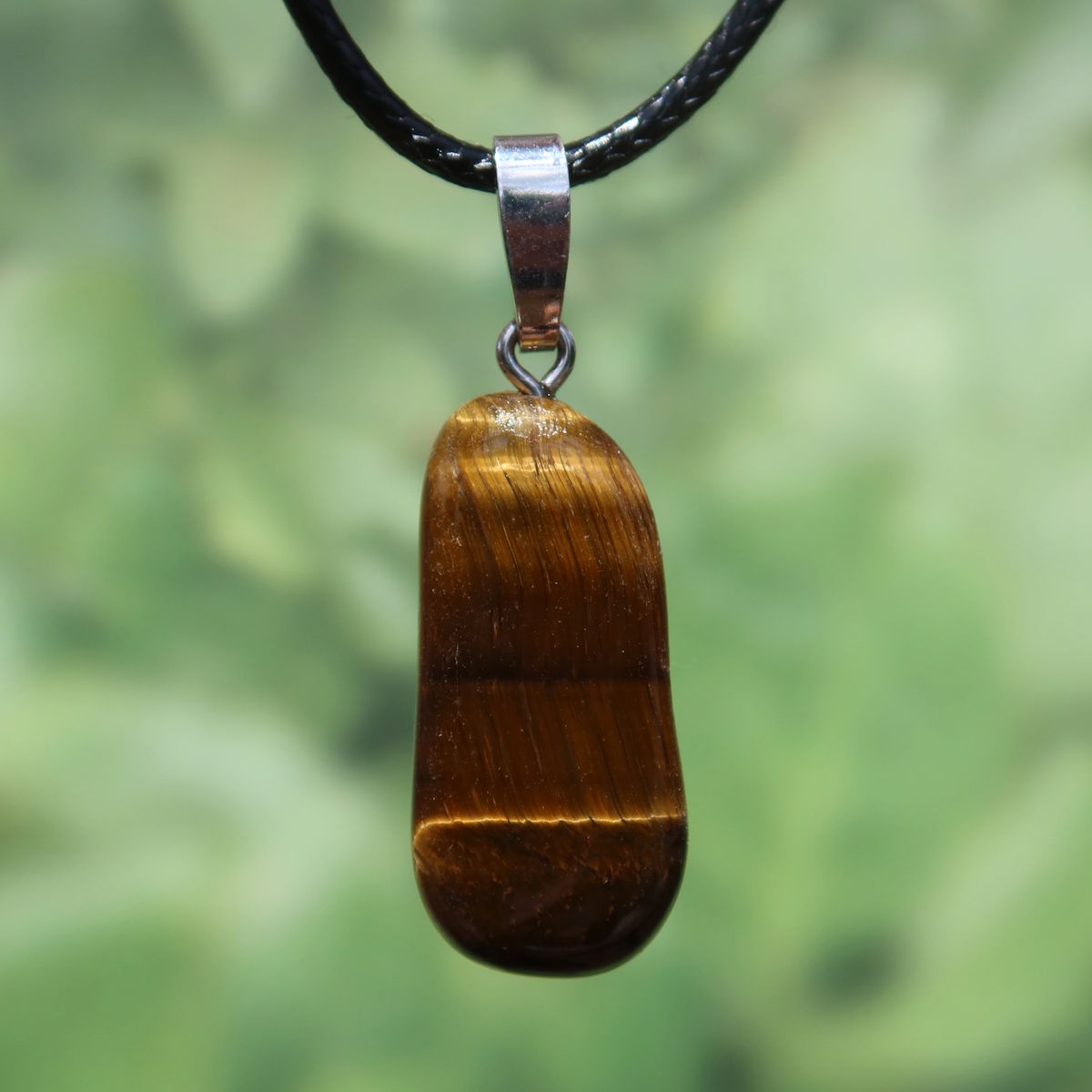 Tigerauge Anhänger 30mm - Selbstbewusstsein und Konzentration - UNIKAT Nr. 2 mit Silberöse, einzigartiger Schmuck mit markanten Streifen