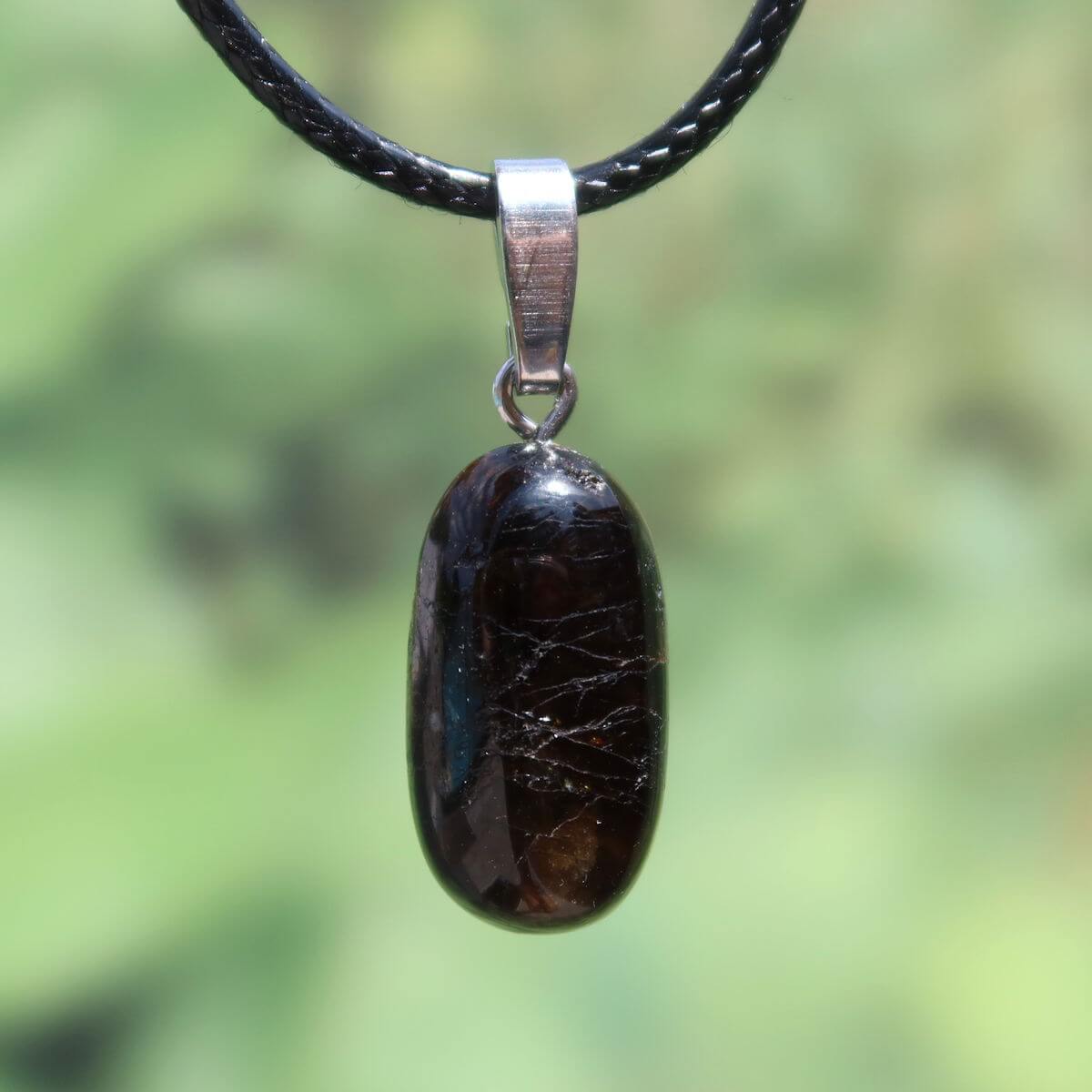 Turmalin Dravit Anhänger mit Silberschlaufe, 22mm, tiefbraun, einzigartiges Design für Selbstsicherheit und Entspannung