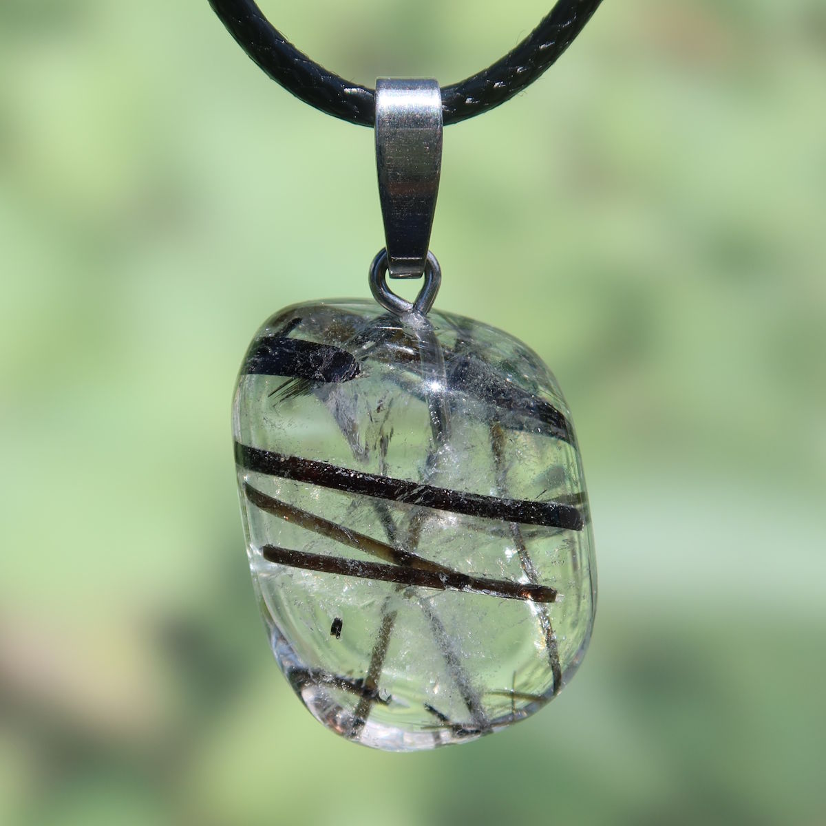 Turmalinquarz Anhänger mit Bergkristall und schwarzem Turmalin, Unikat Nr. 11, stärkt Schutz und Gelassenheit