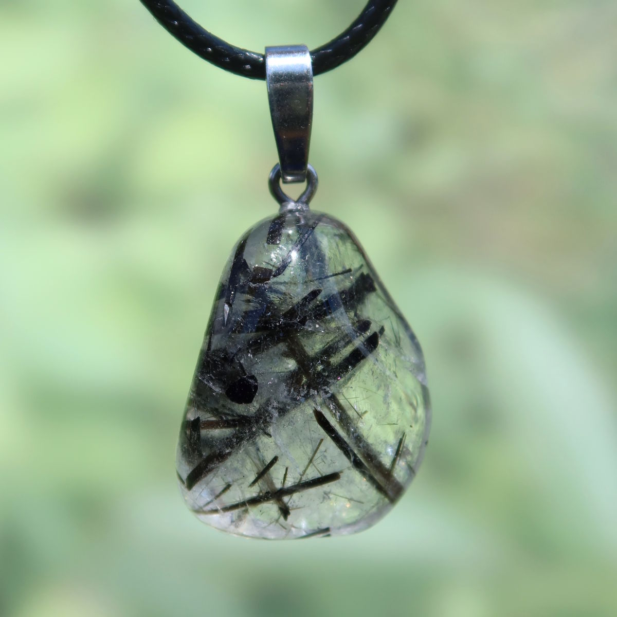 Turmalinquarz Anhänger 1A Qualität, klarer Bergkristall und schwarzer Turmalin Schmuck, Unikat Nr. 6 für Schutz und Gelassenheit