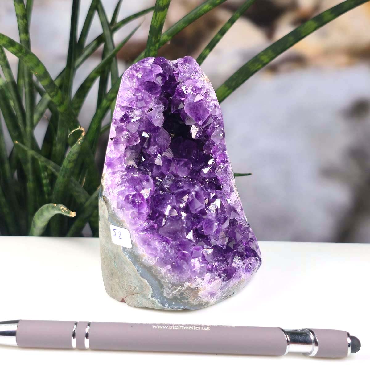 Uruguay Amethyst Mini Geode - 11x8x8cm - Harmonie und Entspannung – extra dunkler Qualität - NR 52