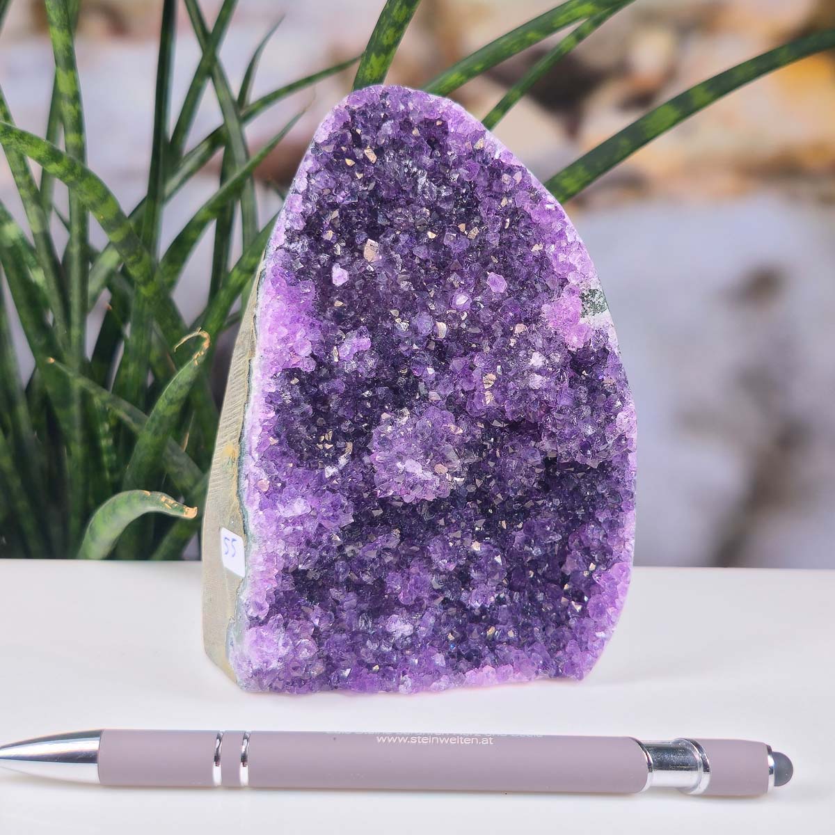 Uruguay Amethyst Mini Geode - 12x9x7cm - Harmonie und Entspannung – extra dunkler Qualität - NR 55; Hochwertige dunkle Amethystgeode.