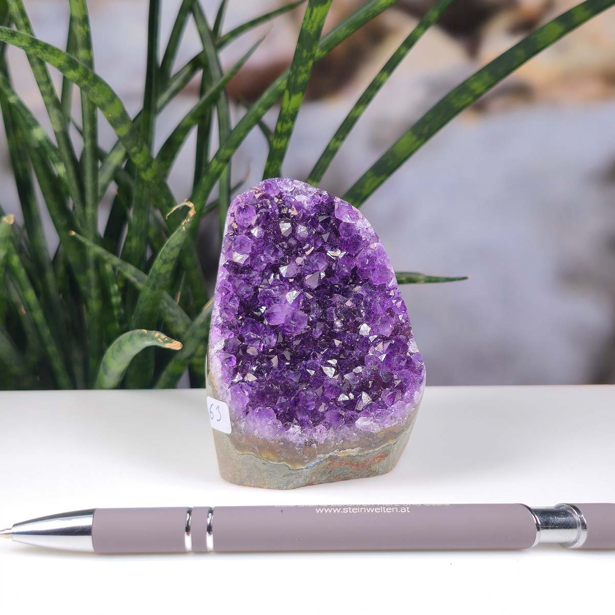 Uruguay Amethyst Mini Geode - 8x6x6cm - Harmonie und Entspannung – extra dunkler Qualität - NR 63