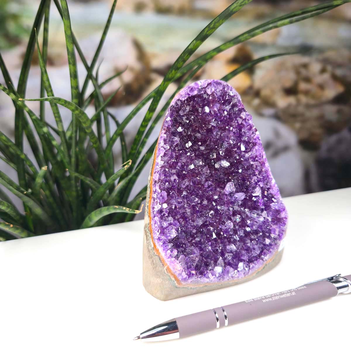 Uruguay Amethyst Mini Geode - 13x10x10cm - Harmonie und Entspannung – extra dunkler Qualität - NR 7 with pen