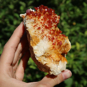 Vanadinita sobre Barita - Cristal natural de Marruecos 9,5x7x5cm - 0,56kg Nº 72