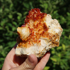 Vanadinita sobre Barita - Cristal natural de Marruecos 9,5x7x5cm - 0,56kg Nº 72