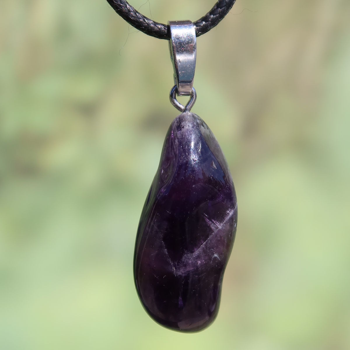 Amethyst Anhänger - Schutz und Spiritualität - UNIKAT Nr. 27, handgefertigt mit echter Silberöse.
