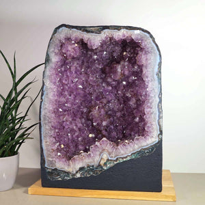 Amethyst Druse – Geode - 33x44x20cm und 35kg – Steinwelten OG - Nr. 457, unique decorative crystal for stylish interiors