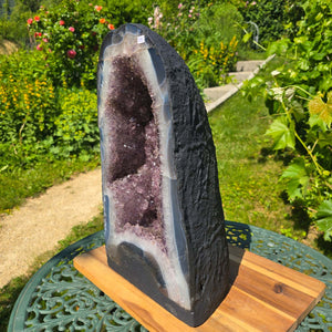 Amethyst Druse – Geode – Harmonie a Relaxatioun - 40x22x16cm - Nr. 242