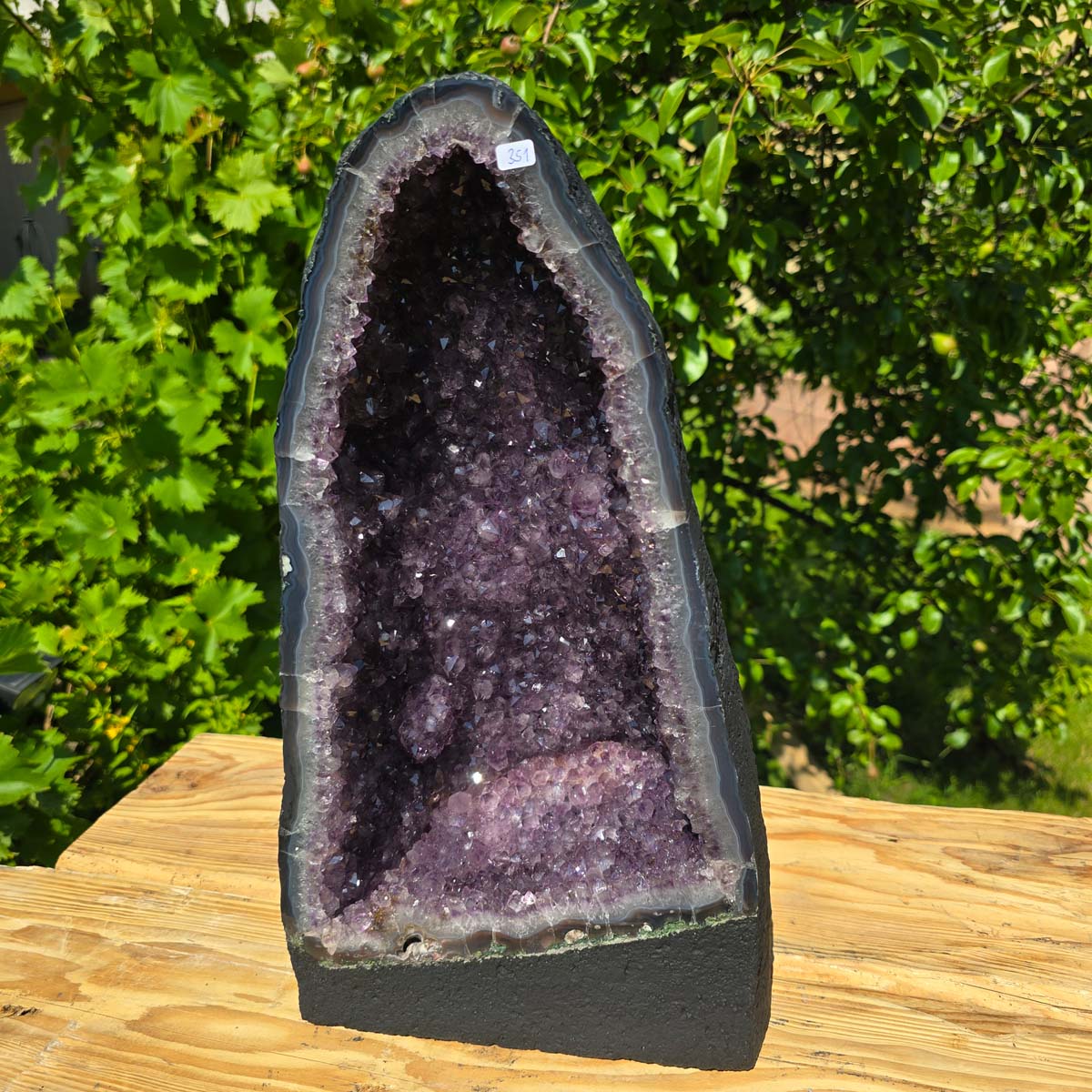 Amethyst Druse – Geode - 42x23x21cm und 17,2kg – Steinwelten OG - Nr. 351, unique crystal for stylish interiors and meditation.