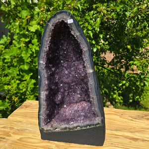 Amethyst Druse – Geode - 42x23x21cm und 17,2kg – Steinwelten OG - Nr. 351, unique crystal for stylish interiors and meditation.