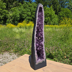 Amethyst Druse – Geode – Harmonie a Relaxatioun - 110x27x23cm - Nr. 140