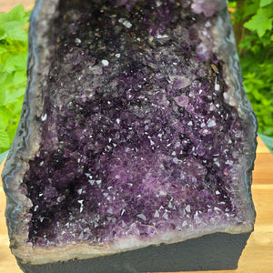 Ametisto drūza – geoda – harmonija ir atsipalaidavimas - 25x19x16cm - Nr. 348