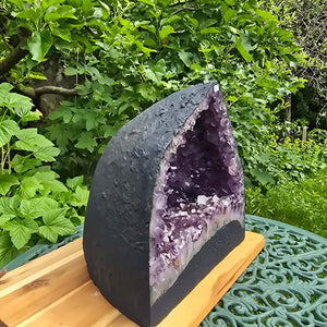 Ametisto drūza – geoda – harmonija ir atsipalaidavimas - 27x26x18cm - Nr. 92