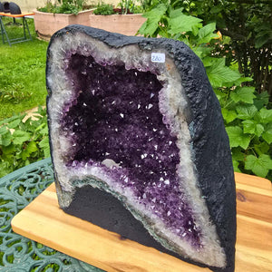 Amethyst-Drus – Geod – Harmonie an Entspanung - 29x26x19cm - Nr. 220