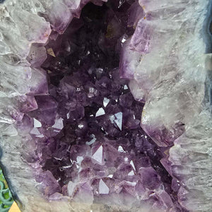 Amethyst-Drus – Geod – Harmonie an Entspanung - 32x23x17cm - Nr. 26